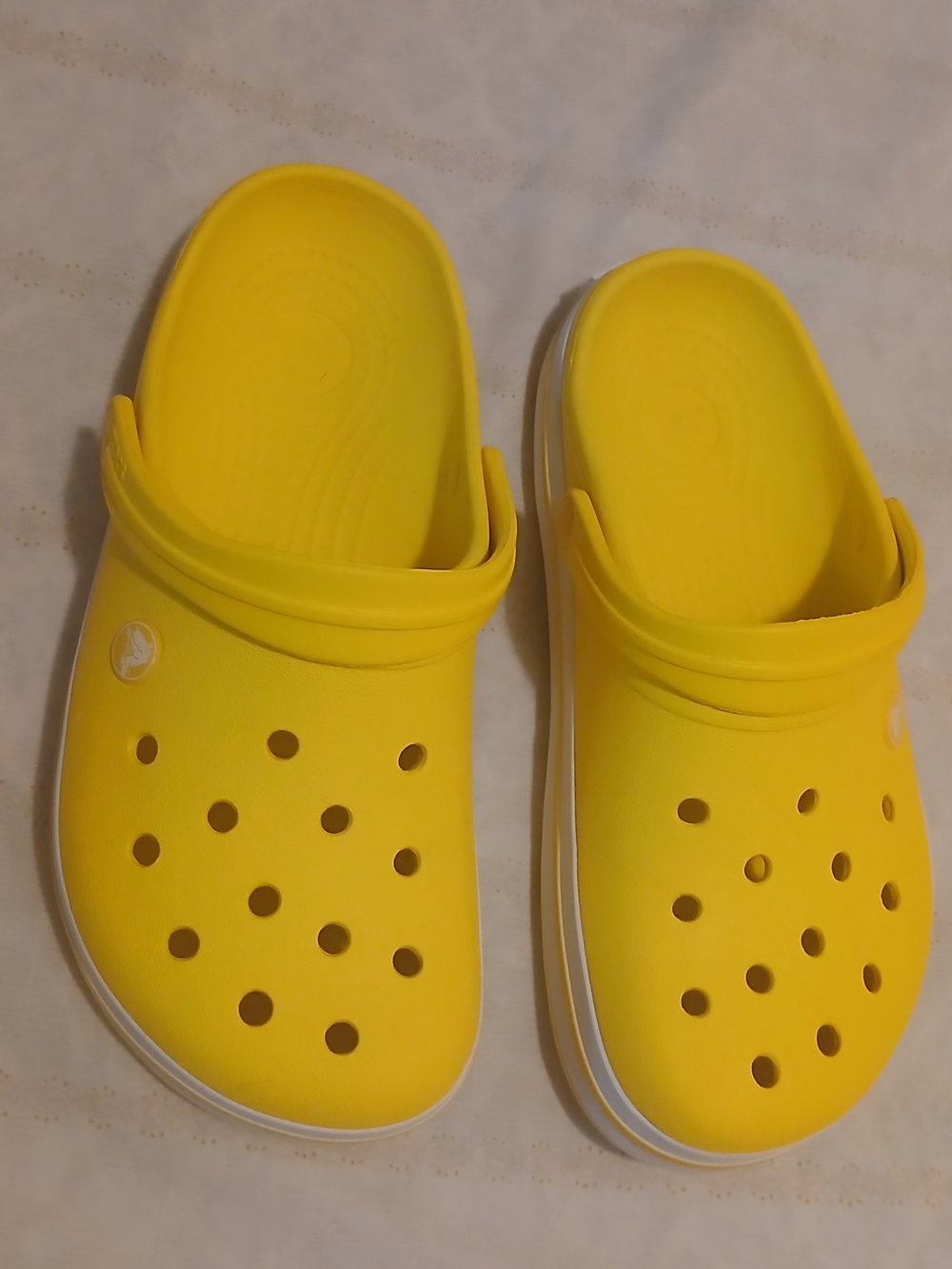 CROCS Yellow Foam Clog Sandals Size 6J